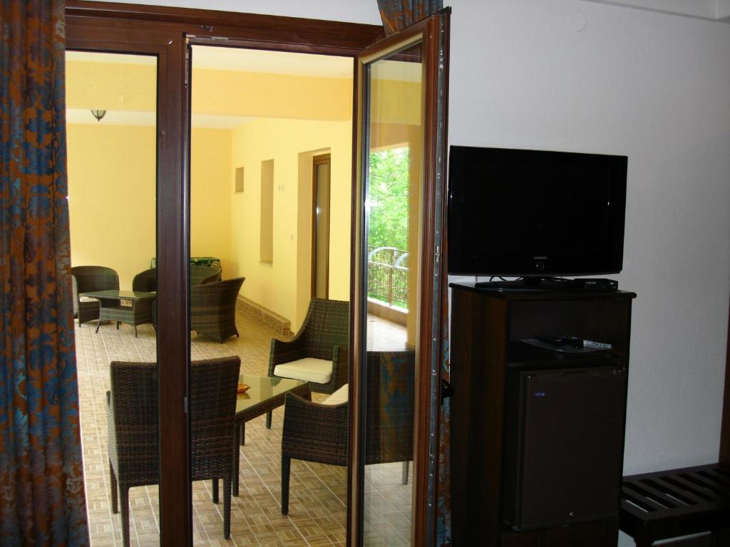 Armonia Hotel Loutraki  Exterior photo